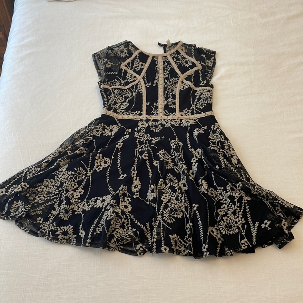 Beautiful Free People Embroidered cocktail dress